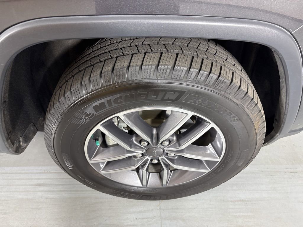 Used 2019 Jeep Grand Cherokee Limited image 11