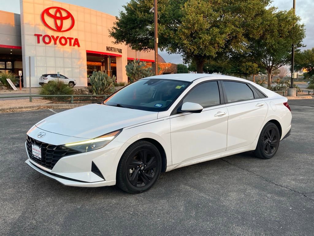 Used 2021 Hyundai Elantra SEL image 1