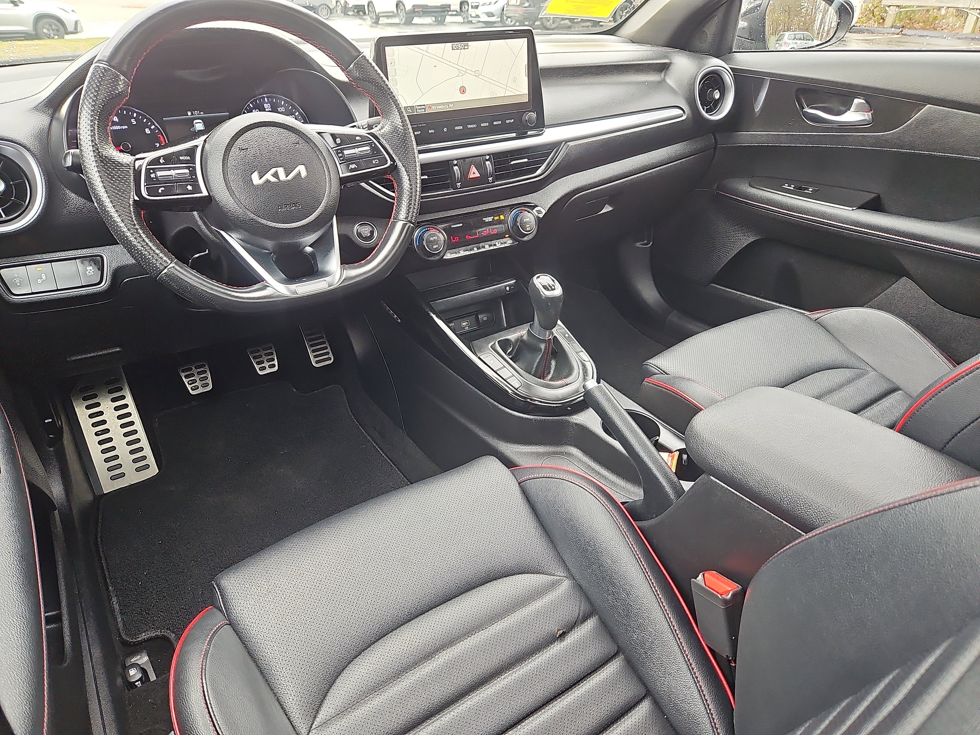 Used 2023 Kia Forte GT image 3