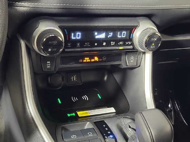Used 2024 Toyota RAV4 XLE w/ Convenience Package FWD image 31