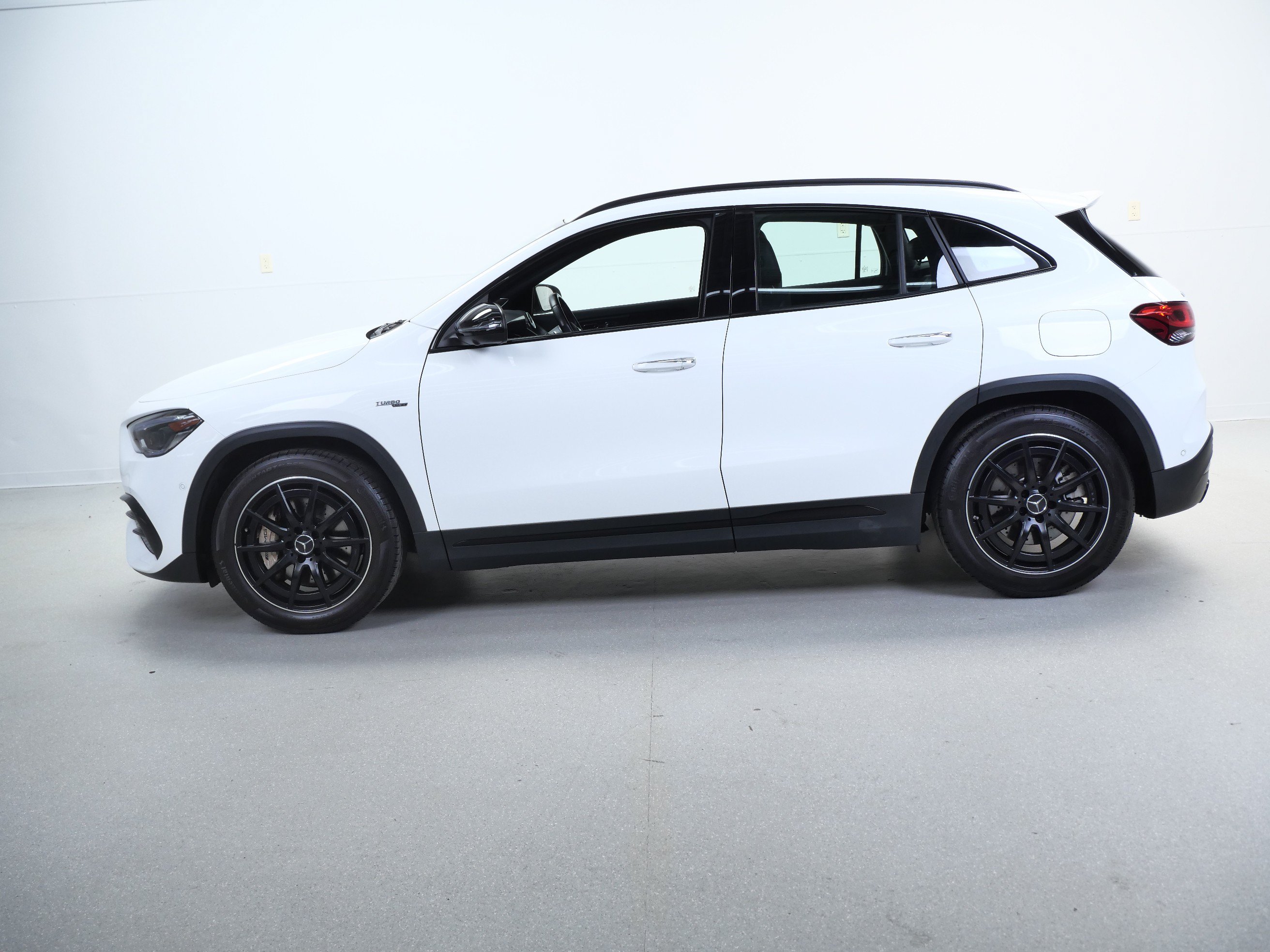 Certified 2023 Mercedes-Benz GLA 35 AMG 4MATIC image 5