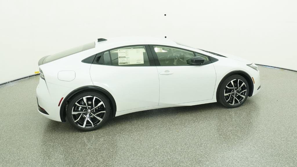 New 2026 Toyota Prius Plug-In Hybrid FWD image 13