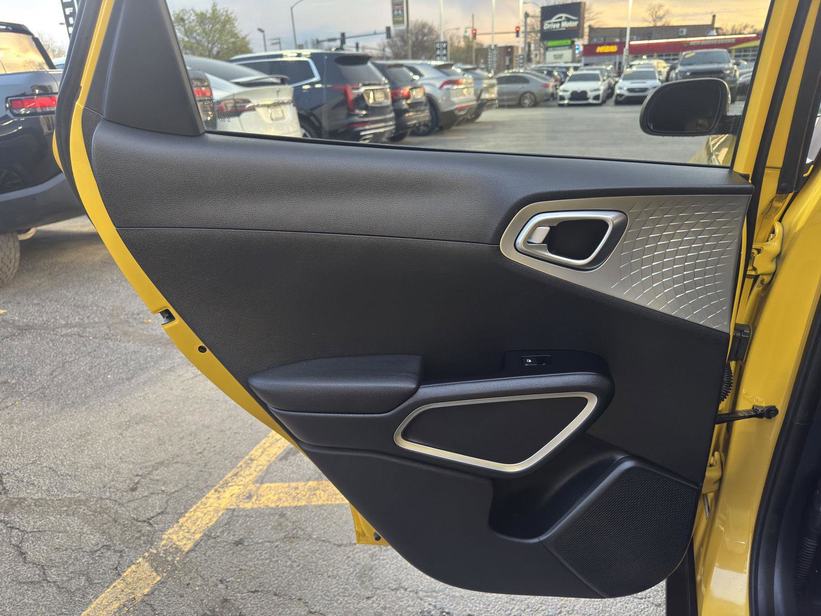 Used 2020 Kia Soul LX FWD image 24
