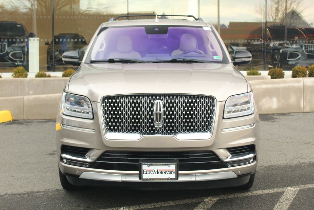 Used 2019 Lincoln Navigator Reserve w/ Cargo Package AWD/4WD image 8