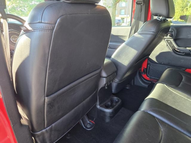 Used 2014 Jeep Wrangler Unlimited Sahara AWD/4WD image 23