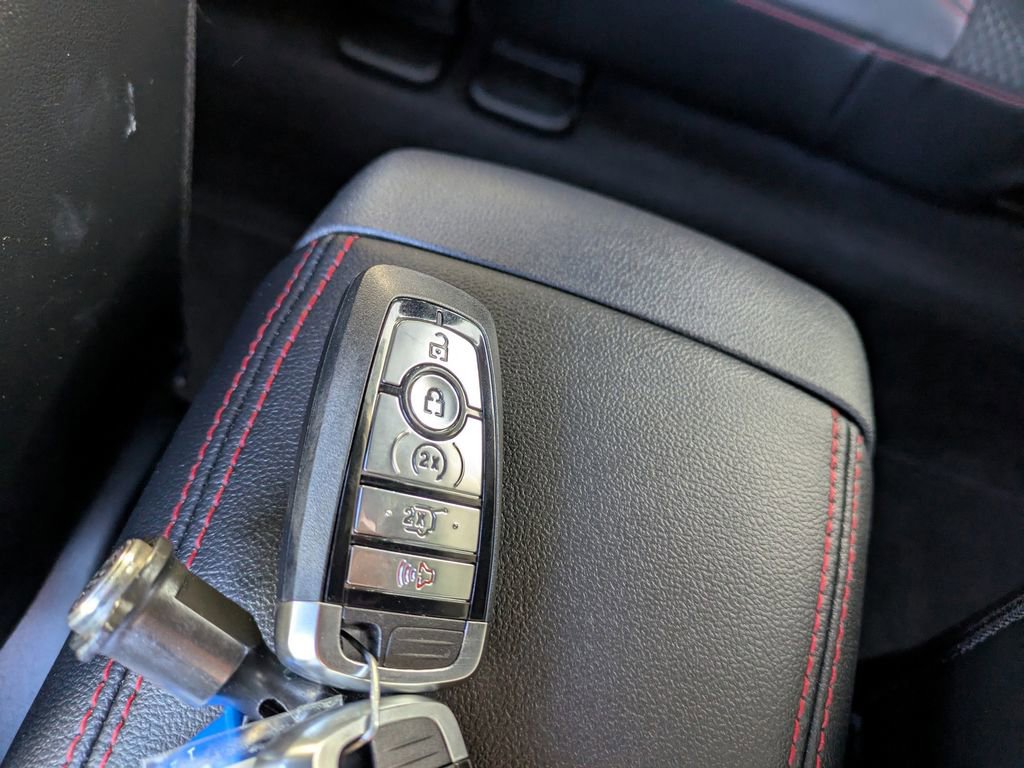 New 2026 Ford Escape ST-Line w/ Tech Pack #1 image 33