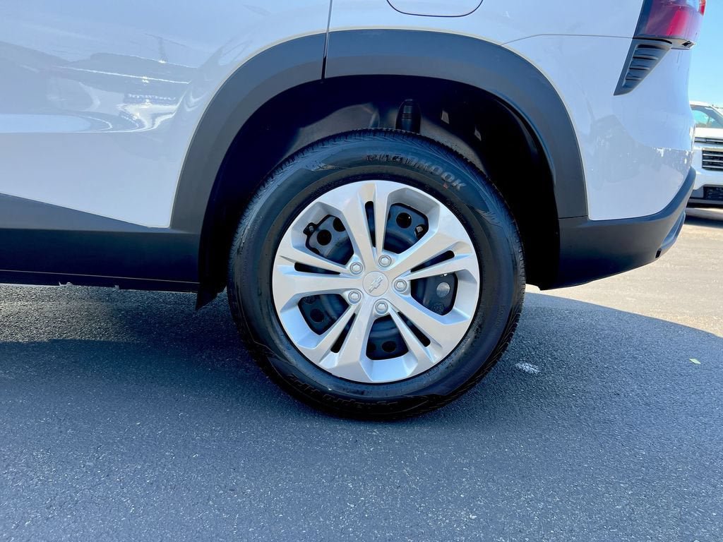 New 2026 Chevrolet Trax LS w/ Driver Confidence Package FWD image 26