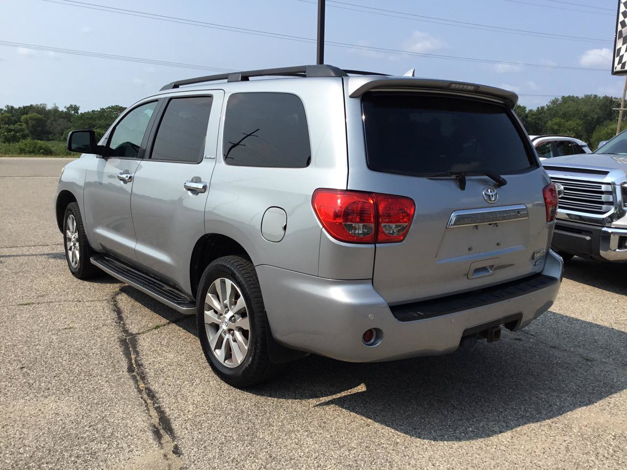 Used 2016 Toyota Sequoia Limited AWD/4WD image 9