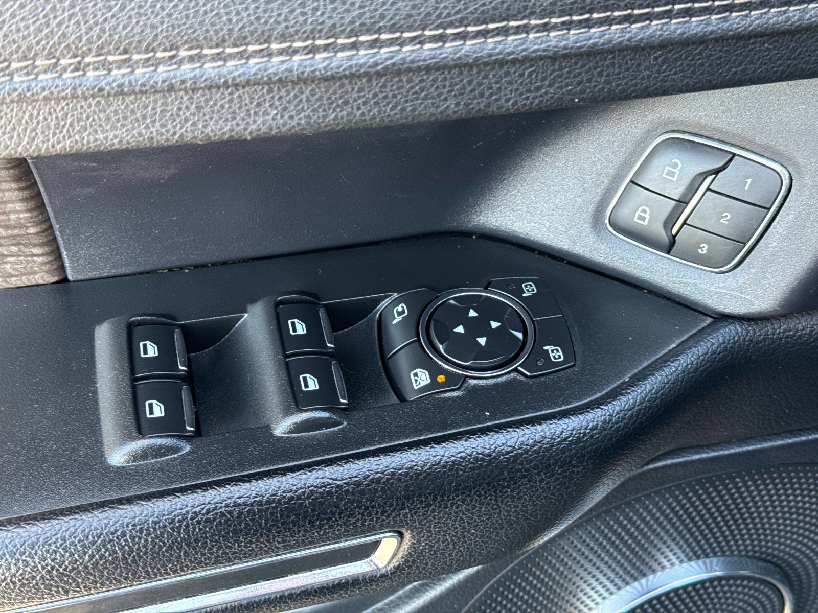Used 2020 Ford Expedition Max Limited AWD/4WD image 22