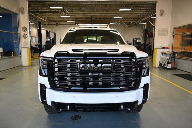 New 2026 GMC Sierra 2500 Denali Ultimate w/ Max Trailering Package image 2