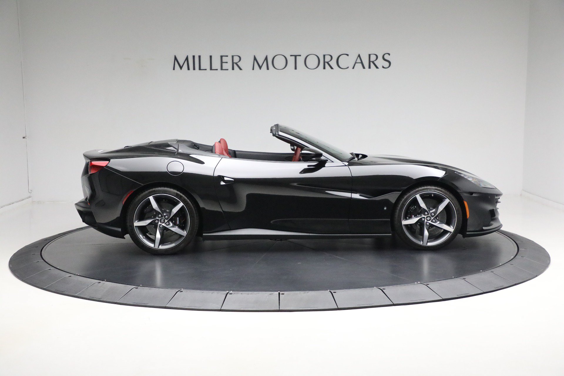 Certified 2023 Ferrari Portofino M RWD image 9