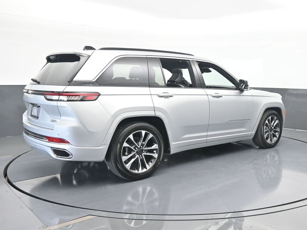 Used 2024 Jeep Grand Cherokee Overland w/ Luxury Tech Group IV image 6