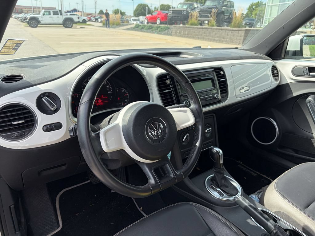 Used 2012 Volkswagen Beetle 2.5 FWD image 9