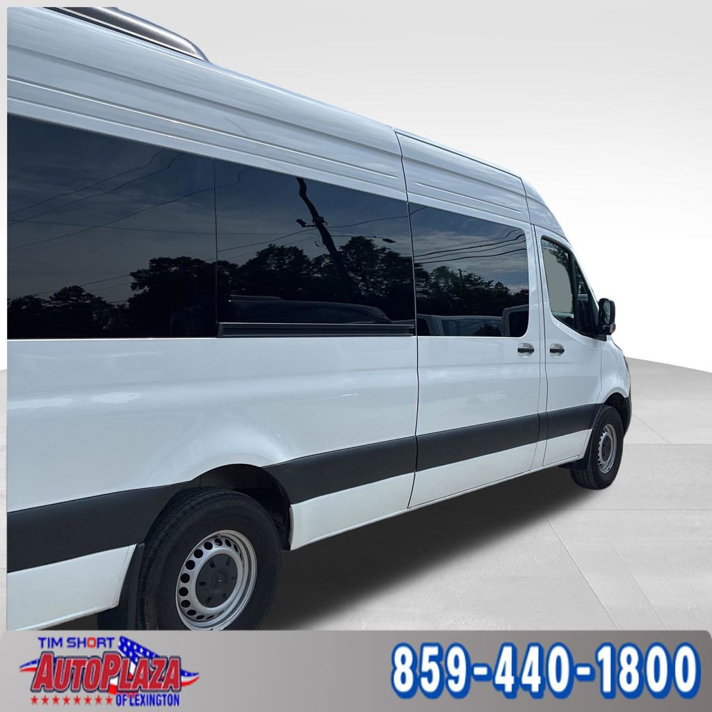 Used 2025 Mercedes-Benz Sprinter 2500 image 4