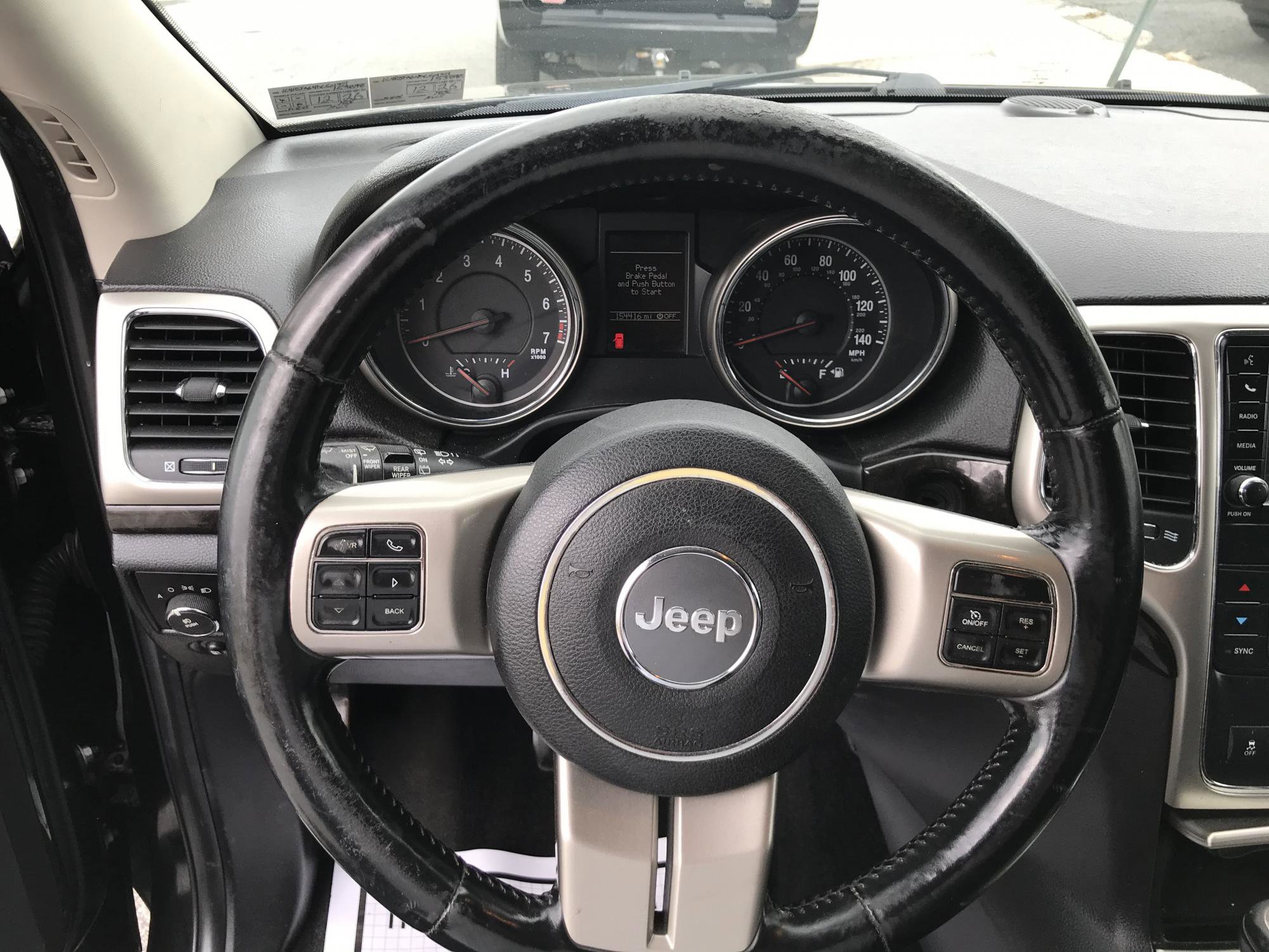 Used 2013 Jeep Grand Cherokee Laredo AWD/4WD image 11