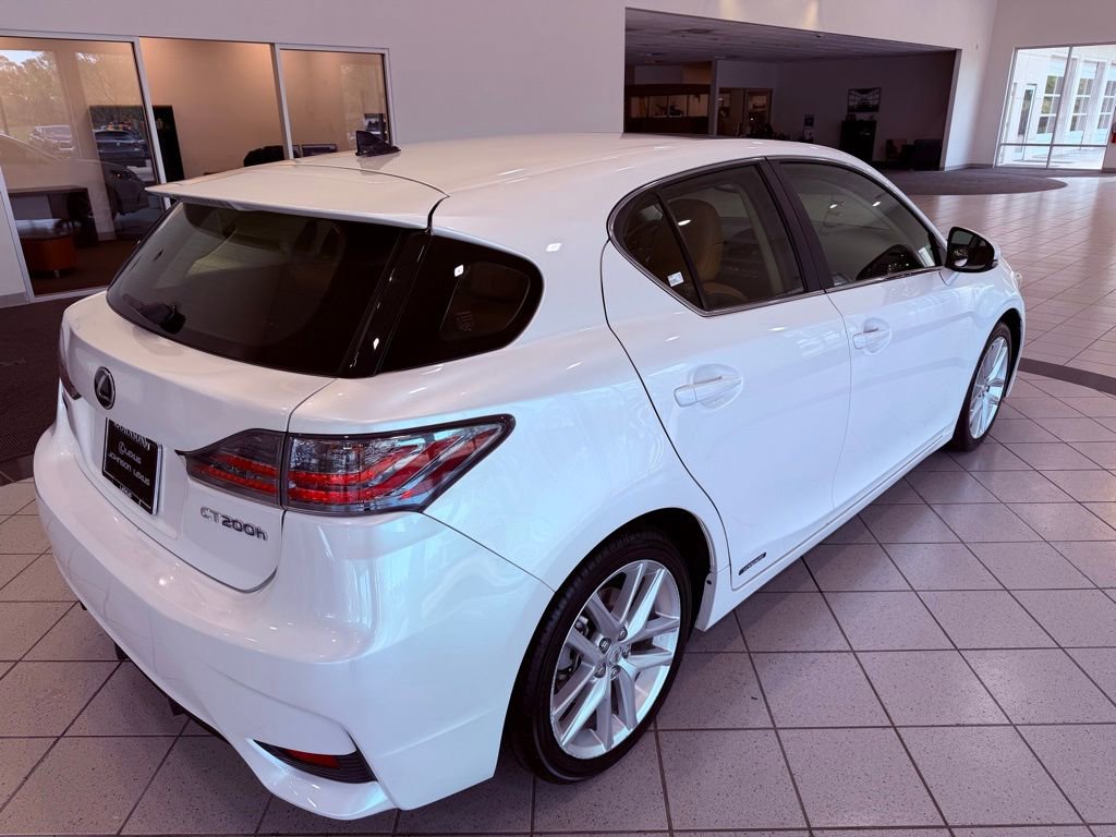 Used 2017 Lexus CT 200h w/ Navigation System Package image 13