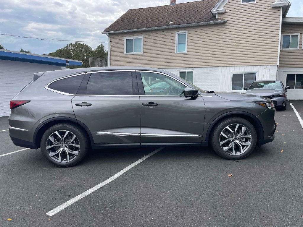 Used 2023 Acura MDX w/ Technology Package AWD/4WD image 4