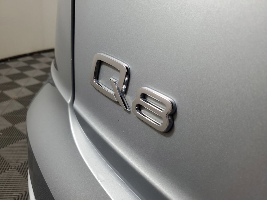 Used 2023 Audi Q8 Premium Plus image 8