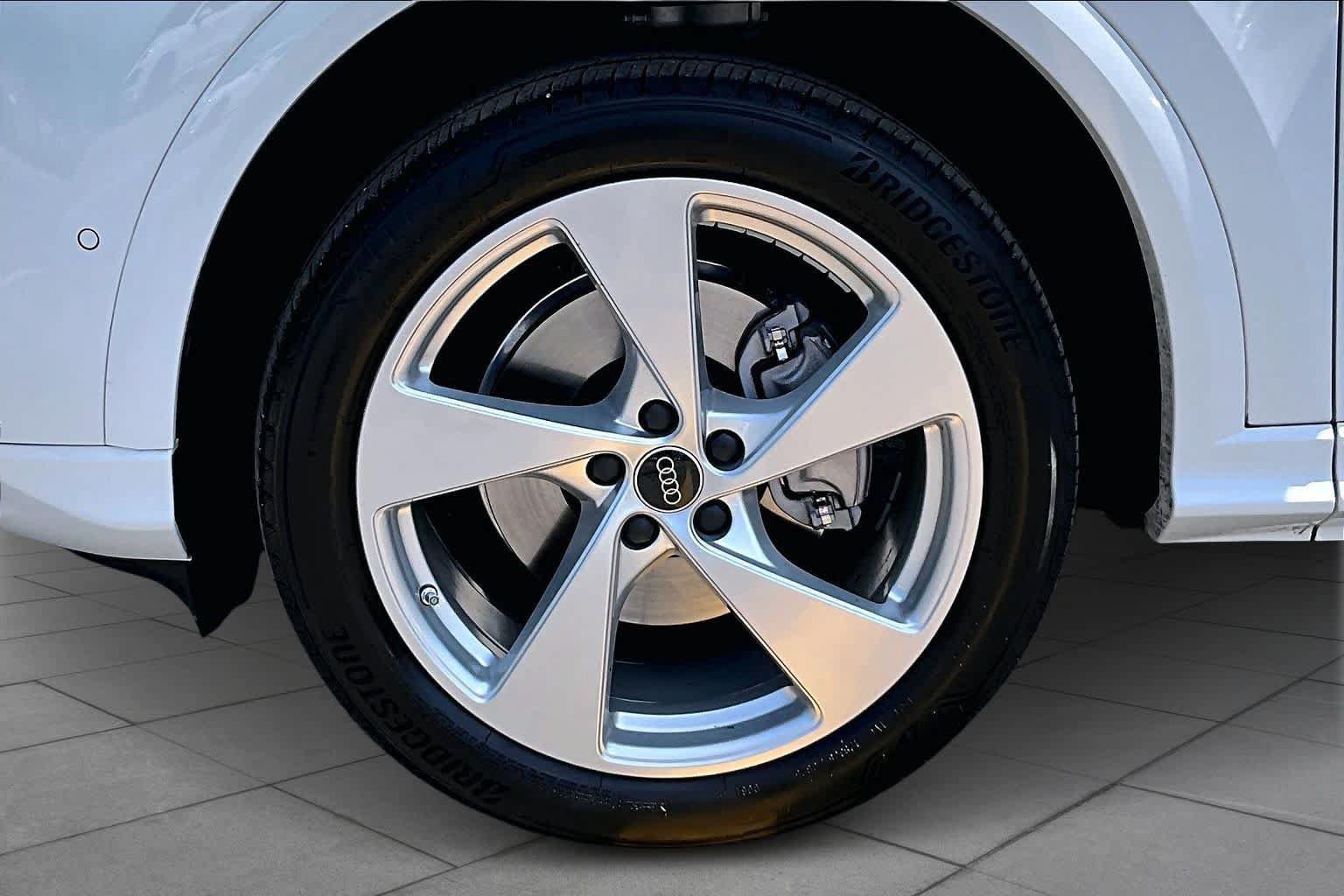Used 2025 Audi Q5 Premium Plus w/ Premium Plus AWD/4WD image 17