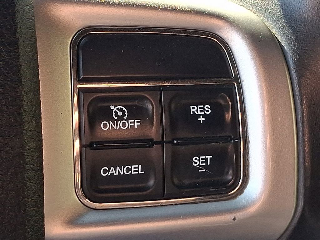 Used 2011 Dodge Grand Caravan R/T image 22