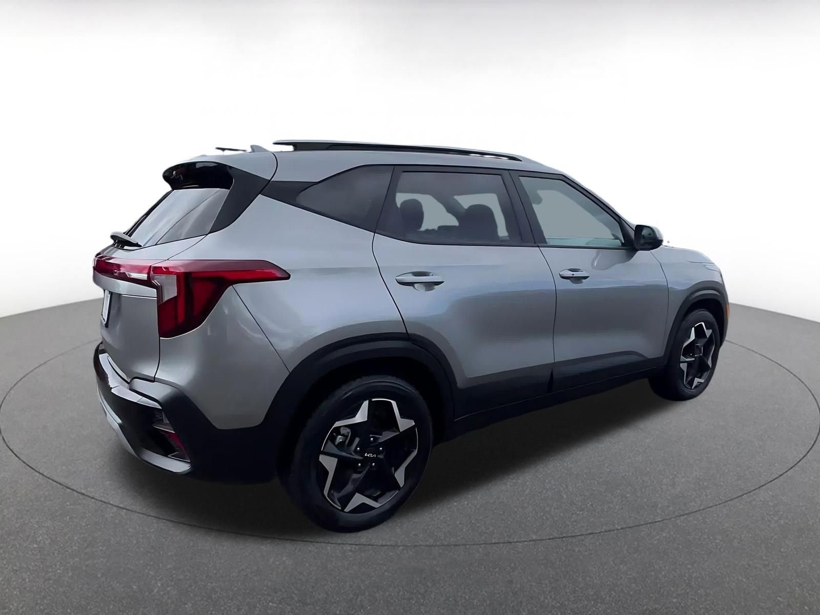 Used 2025 Kia Seltos S image 15