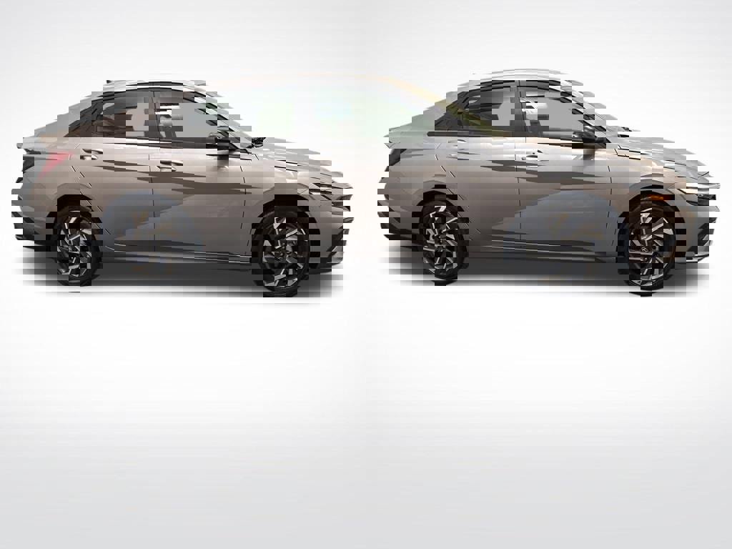 New 2025 Hyundai Elantra Sport image 4