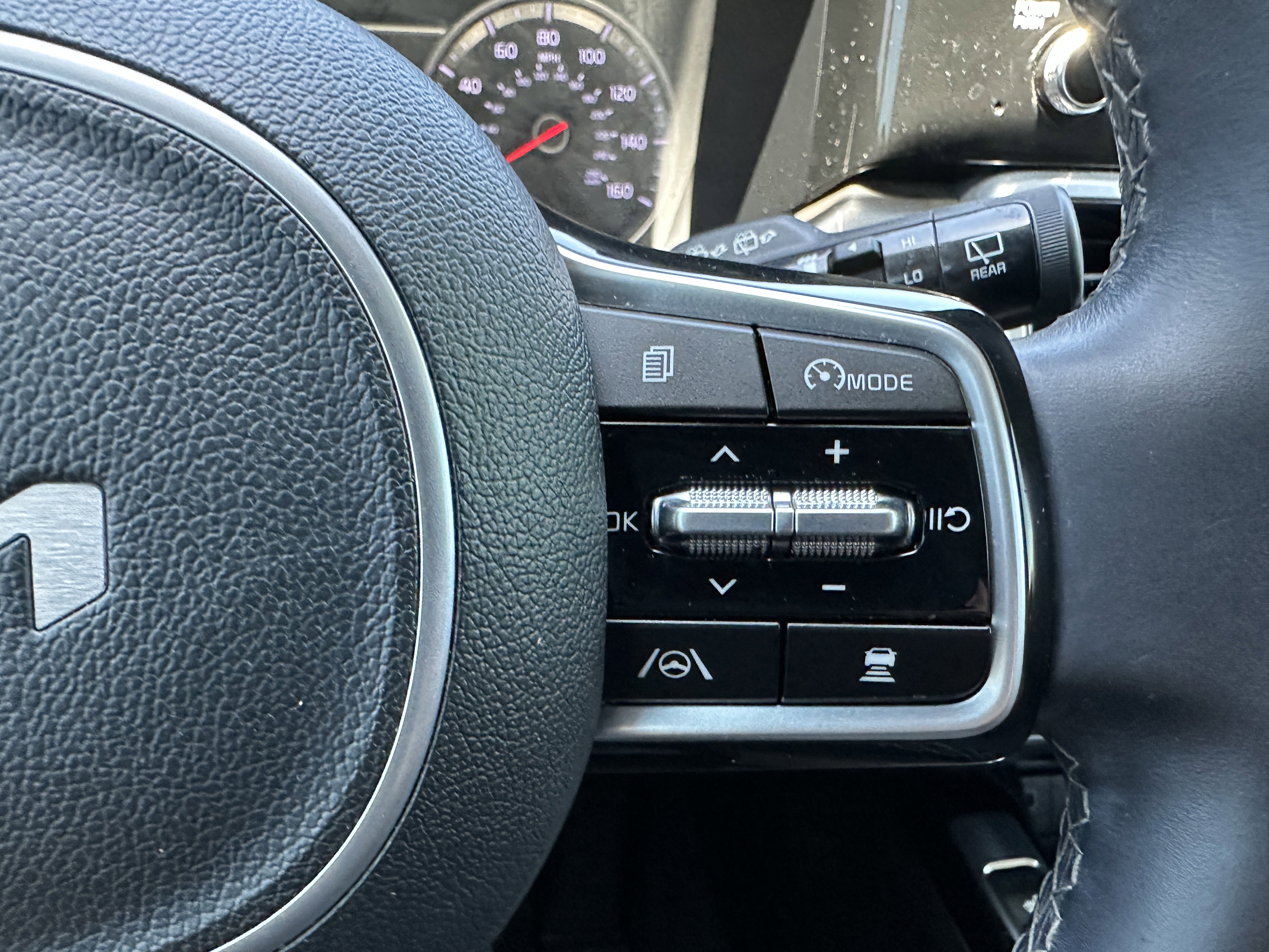 Certified 2022 Kia Sorento SX AWD/4WD image 30