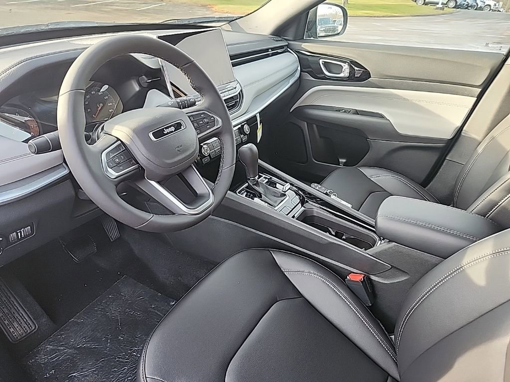 New 2026 Jeep Compass Limited image 21