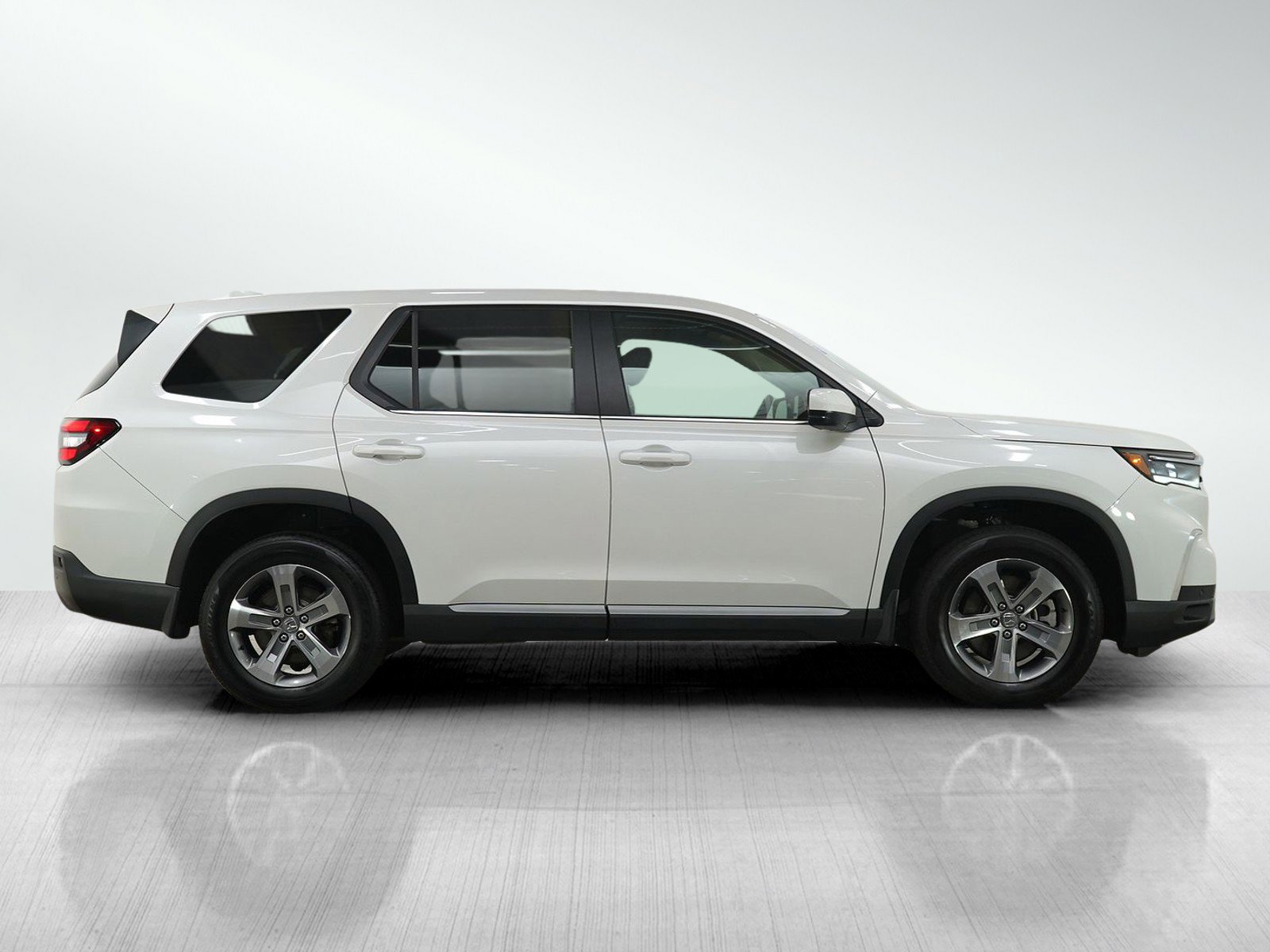 Used 2023 Honda Pilot EX-L image 6