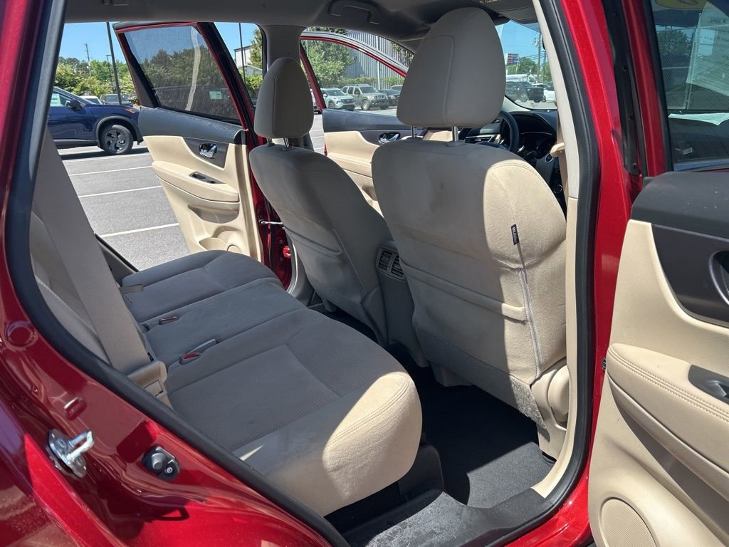 Used 2016 Nissan Rogue SV w/ SV Premium Package image 22