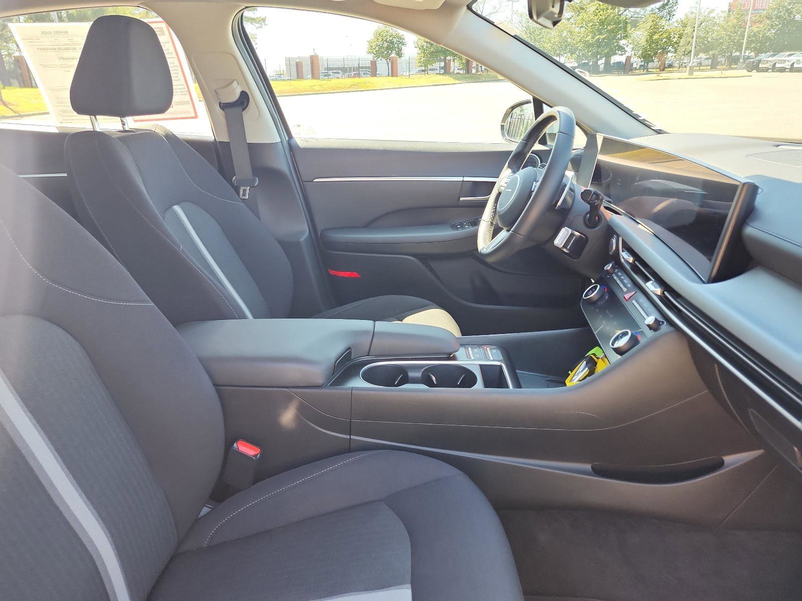 Used 2024 Hyundai Sonata SEL w/ Convenience Package image 6