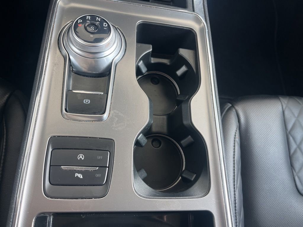 Used 2024 Ford Edge Titanium w/ Equipment Group 301A image 16