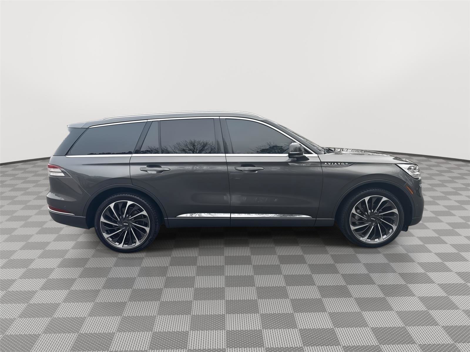 Used 2020 Lincoln Aviator Reserve w/ Equipment Group 202A AWD/4WD image 4