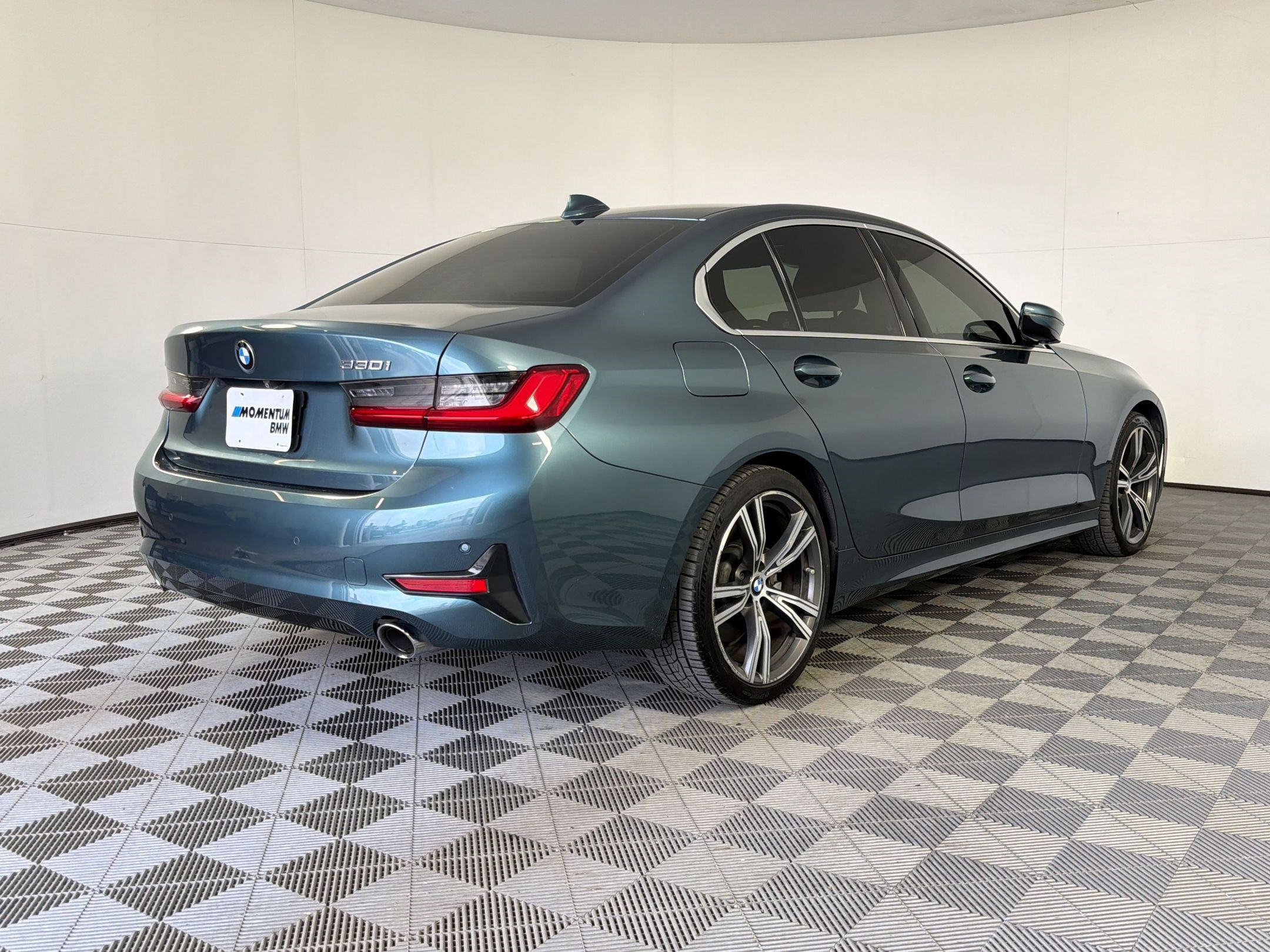 Used 2021 BMW 330i Sedan w/ Convenience Package RWD image 8