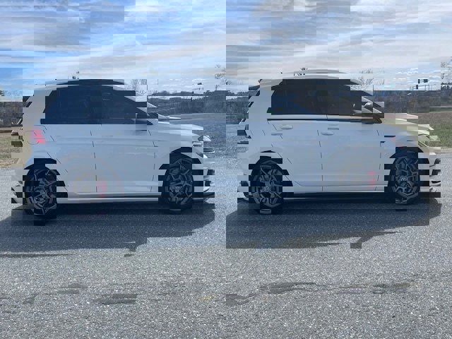 Used 2019 Volkswagen GTI SE w/ SE Experience Package FWD image 3