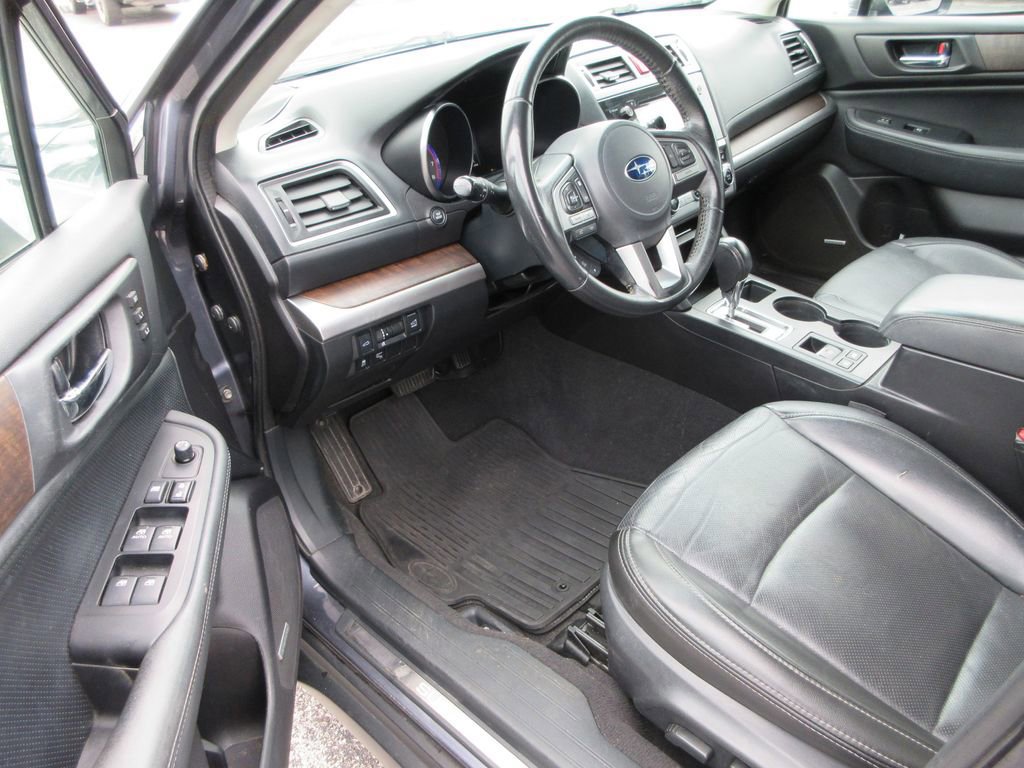 Used 2017 Subaru Outback 2.5i Limited AWD/4WD image 14