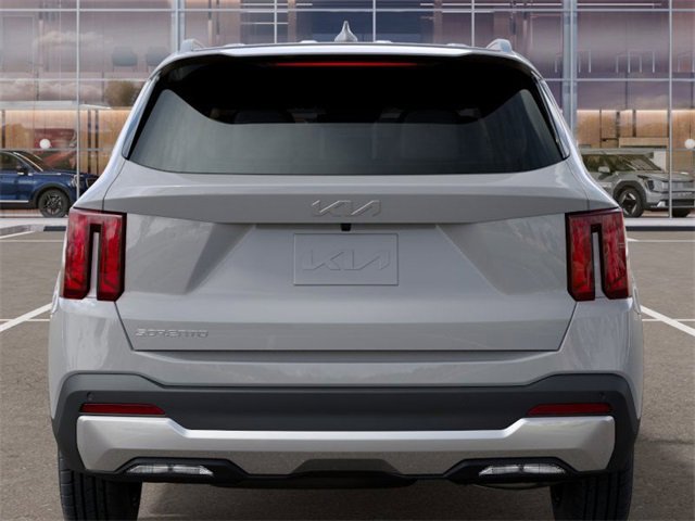 Used 2025 Kia Sorento S image 14