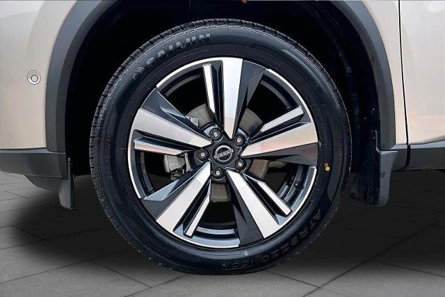 Certified 2023 Nissan Rogue Platinum w/ Platinum Premium Package AWD/4WD image 11