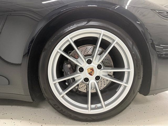 Certified 2025 Porsche 911 Carrera image 13