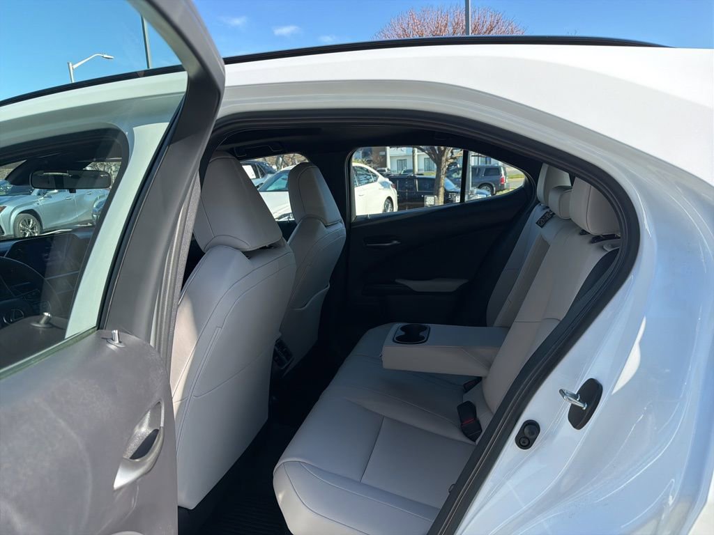 Used 2025 Lexus UX 300h AWD w/ Cold Area Package image 39