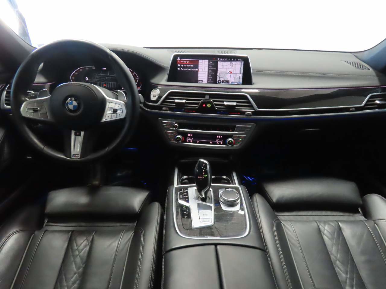 Used 2021 BMW 740i w/ M Sport Package RWD image 13