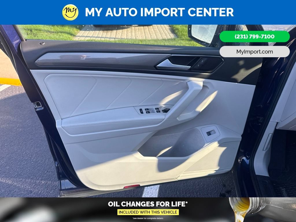 Used 2024 Volkswagen Tiguan SE w/ Panoramic Sunroof Package AWD/4WD image 10