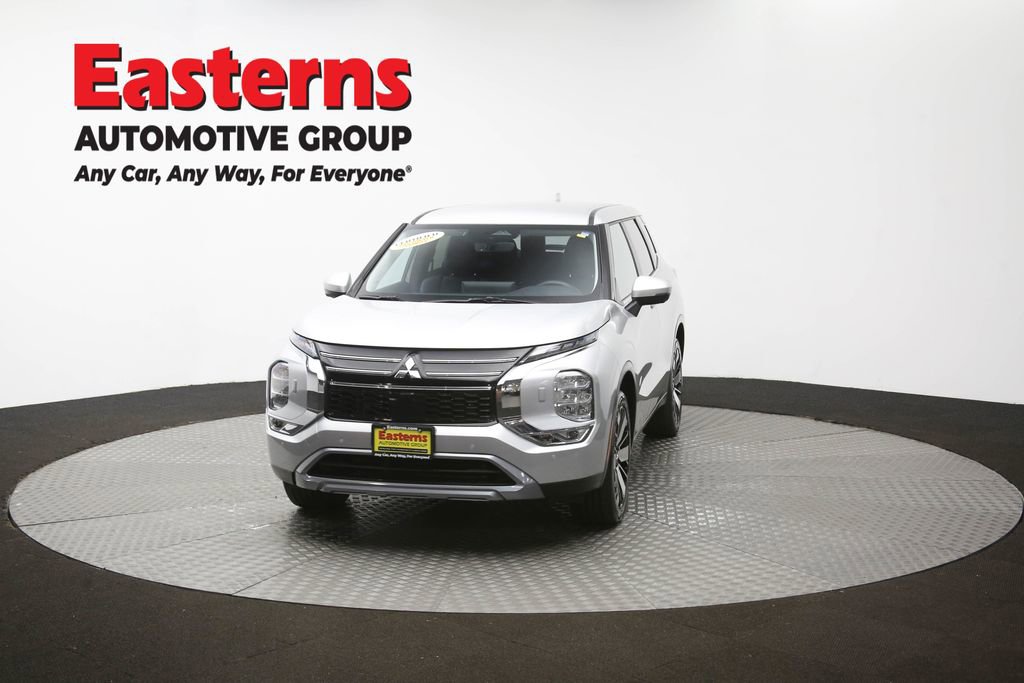 Used 2025 Mitsubishi Outlander SE image 55