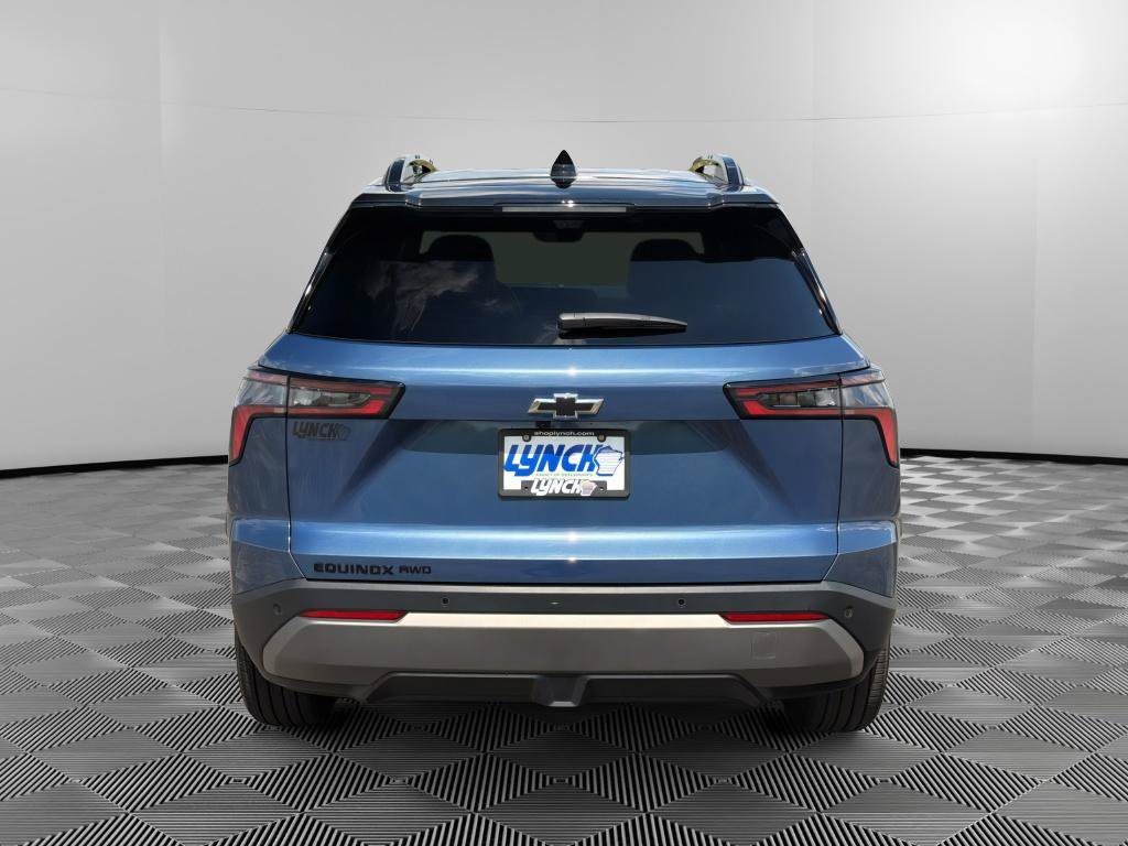 Used 2026 Chevrolet Equinox LT w/ Convenience Package II AWD/4WD image 3