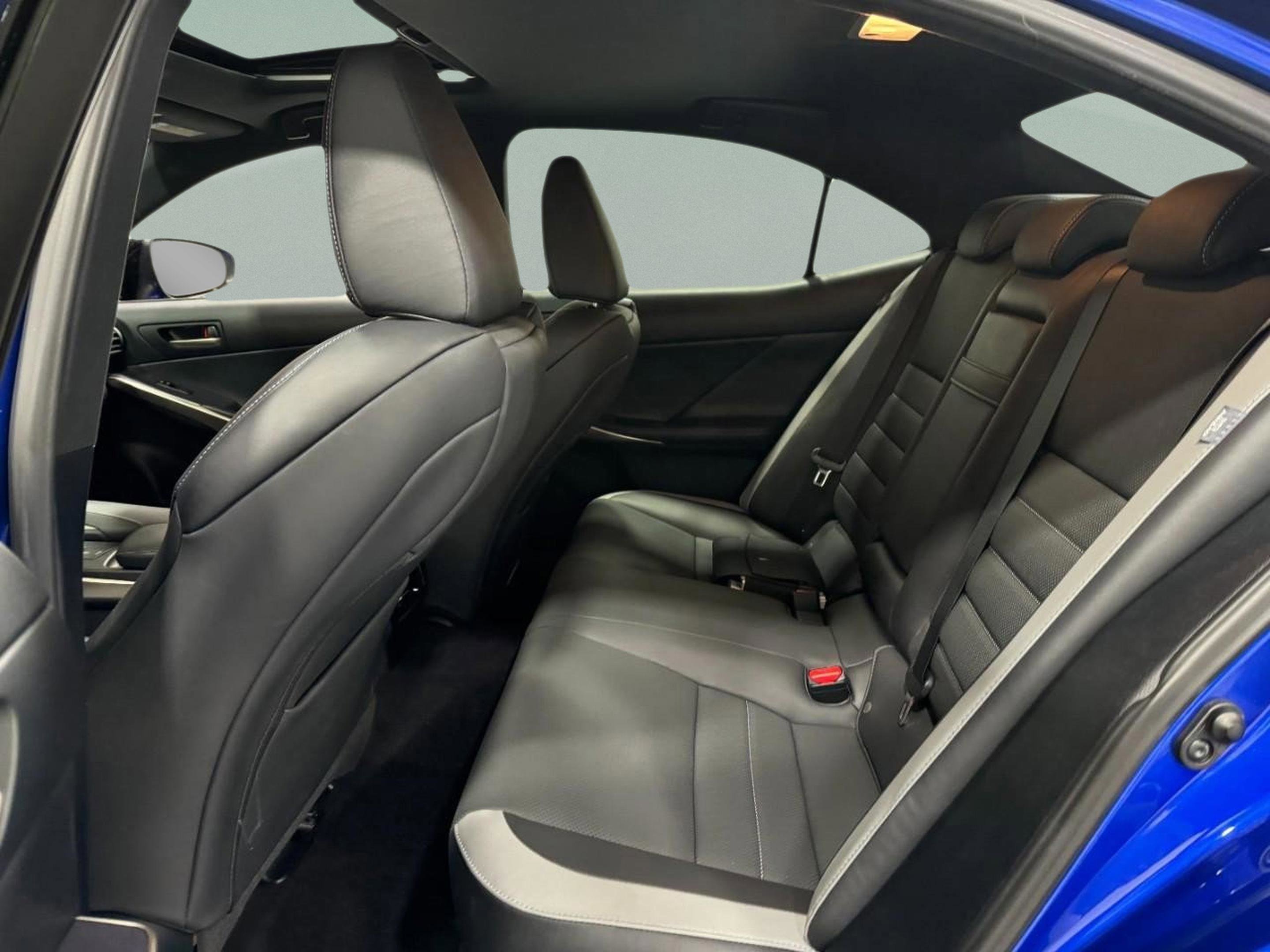 Used 2020 Lexus IS 300 F Sport w/ Blackline Edition image 9