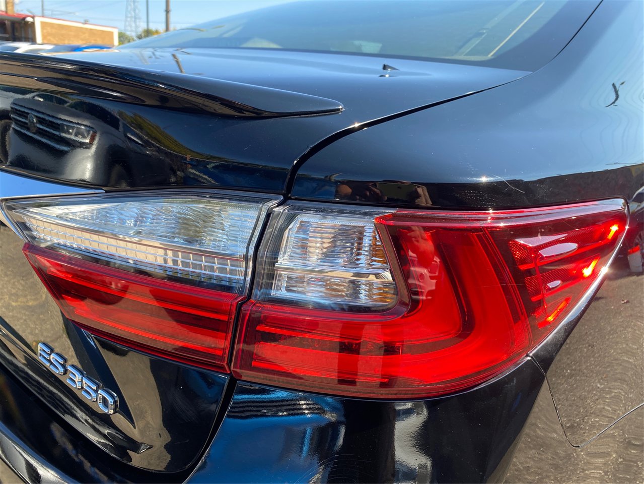 Used 2016 Lexus ES 350 w/ Luxury Package w/Wood Trim image 20