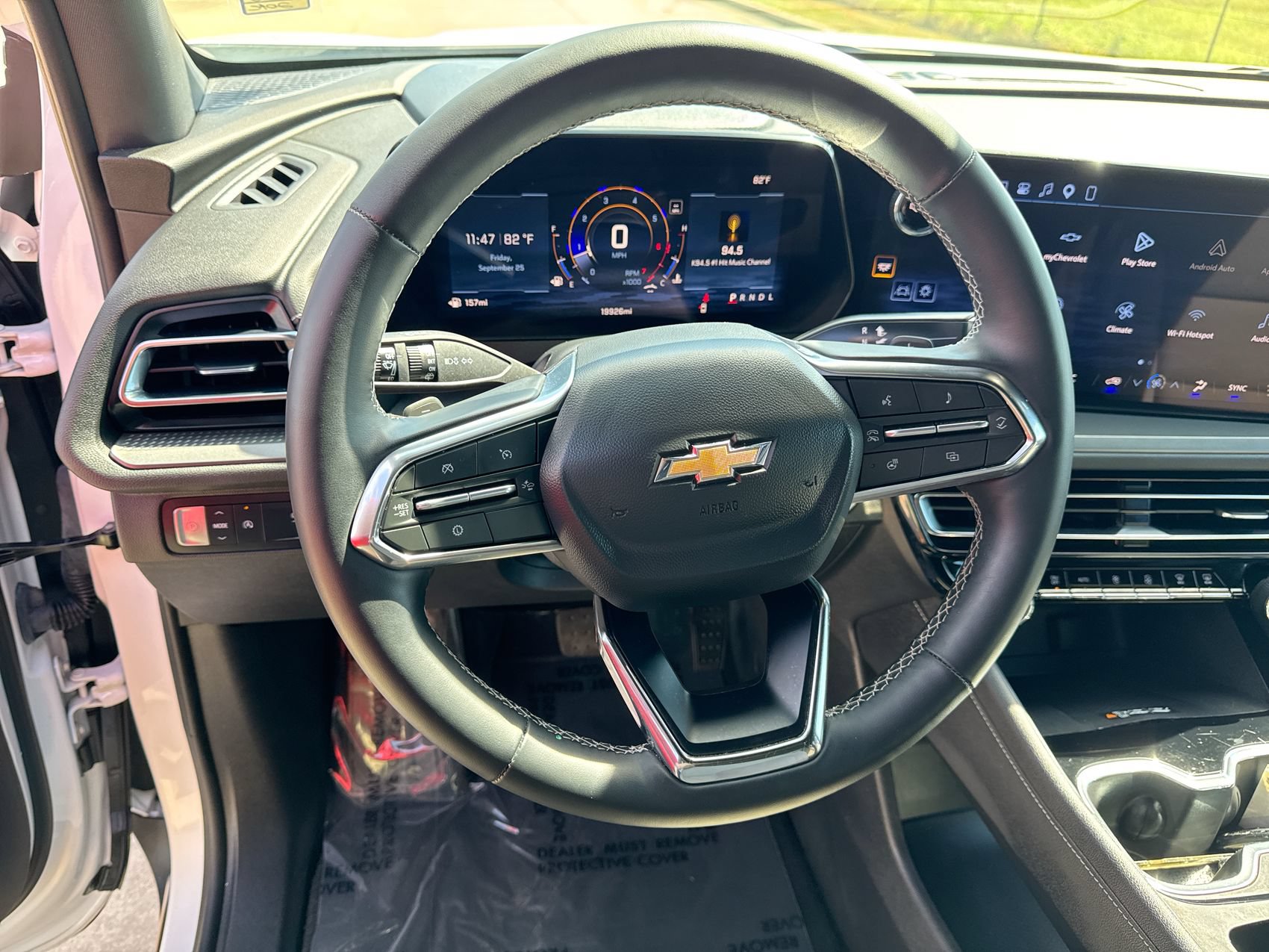 Used 2026 Chevrolet Traverse LT w/ Driver Confidence Package FWD image 14