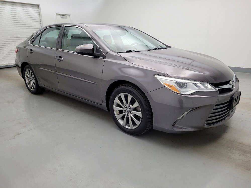 Used 2017 Toyota Camry XLE FWD image 11