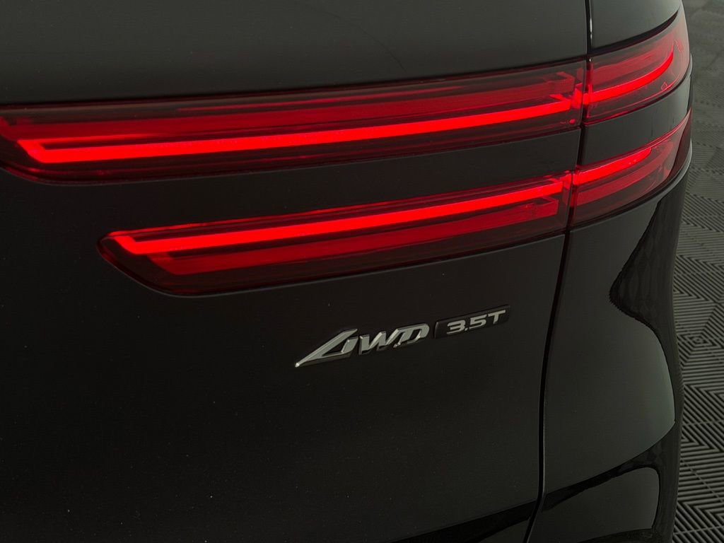 Used 2024 Genesis GV70 3.5T Sport w/ Sport Advanced Package image 13