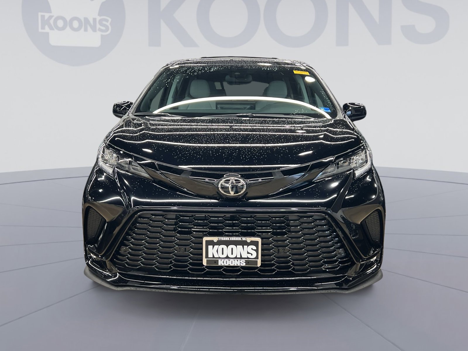 Used 2026 Toyota Sienna XSE image 7